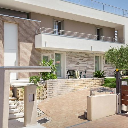 Villa Aurora-Holiday Home Apt 2 Bardolino Luaran gambar