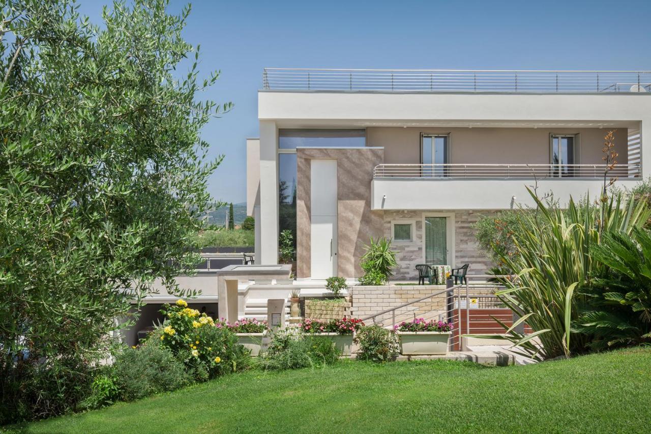 Villa Aurora-Holiday Home Apt 2 Bardolino Luaran gambar
