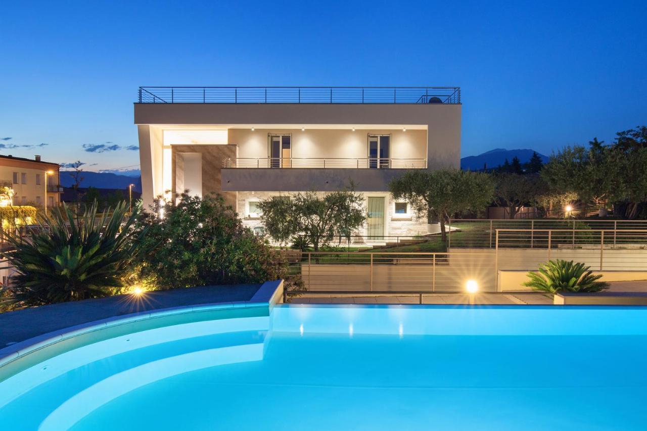 Villa Aurora-Holiday Home Apt 2 Bardolino Luaran gambar